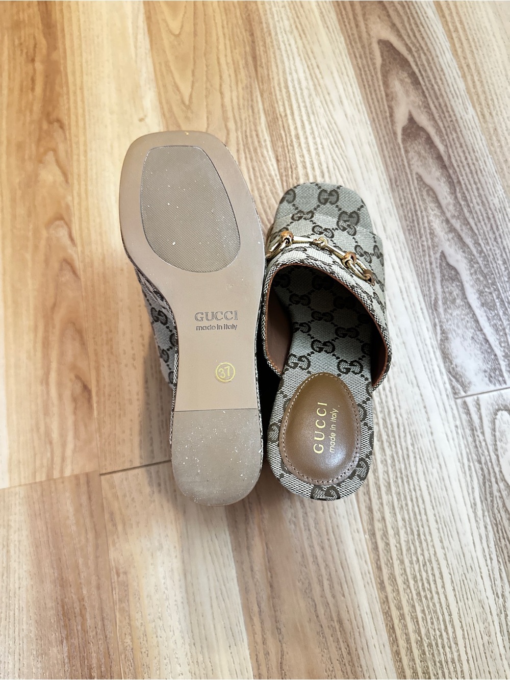 Gucci Beige Monogram Platform Mules with Gold Horsebit - Picture 4 of 9